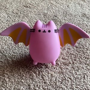 Pusheen Pink Cat Bat Halloween Vinyl Figurine
